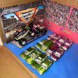 Hot Wheels Monster Jam Set of Trucks With Homemade Arena and Crushable Cars